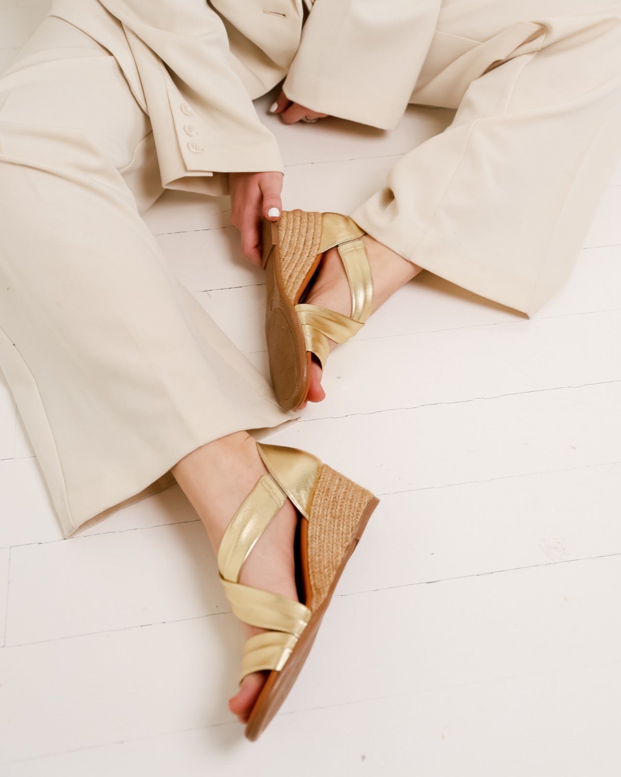 Shoes Like Candy Isabel Soft Gold Wedge -in -Lange Sandals – ZIO